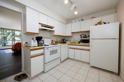 Photo 10 at 809 - 2020 Fullerton Avenue, Pemberton NV, North Vancouver