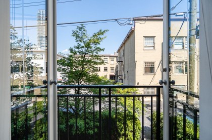Photo 3 at 1 - 1425 W 11th Avenue, Fairview VW, Vancouver West