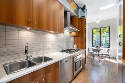 Photo 5 at 1 - 1425 W 11th Avenue, Fairview VW, Vancouver West