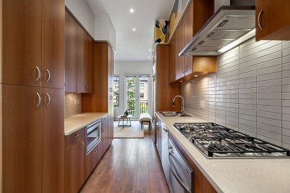 Photo 4 at 1 - 1425 W 11th Avenue, Fairview VW, Vancouver West