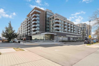 Photo 2 at TH 109 - 755 Harbourside Drive, Harbourside, North Vancouver