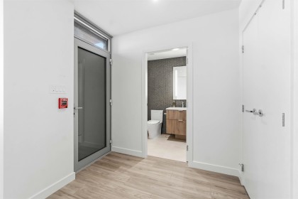 Photo 9 at TH 109 - 755 Harbourside Drive, Harbourside, North Vancouver