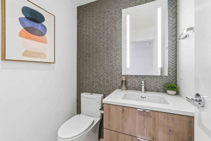 Photo 8 at TH 109 - 755 Harbourside Drive, Harbourside, North Vancouver