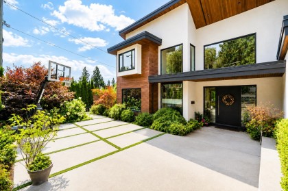 Photo 3 at 955 Forest Hills Drive, Edgemont, North Vancouver