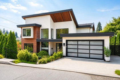 Photo 1 at 955 Forest Hills Drive, Edgemont, North Vancouver