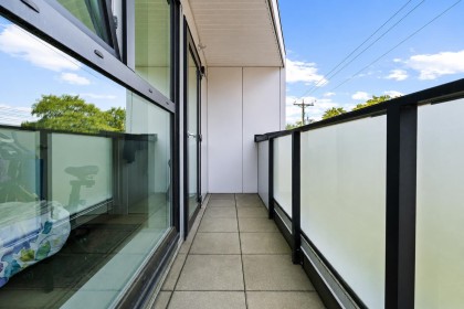 Photo 9 at 156 W Woodstock Avenue, Cambie, Vancouver West