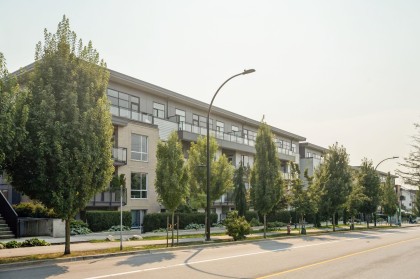 Photo 2 at 105 - 625 E 3rd Street, Lower Lonsdale, North Vancouver