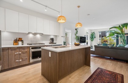 Photo 4 at 105 - 625 E 3rd Street, Lower Lonsdale, North Vancouver