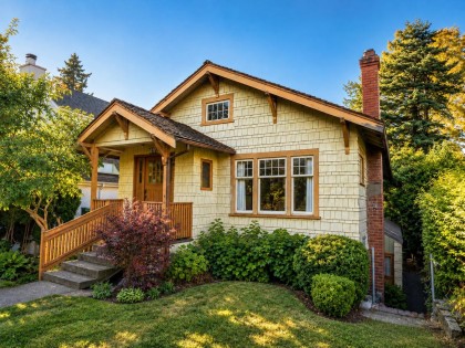 Photo 2 at 4117 W 11th Avenue, Point Grey, Vancouver West