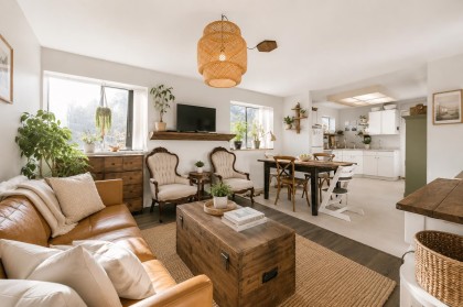 Photo 3 at 3003 Sunnyhurst Road, Lynn Valley, North Vancouver