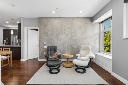 Photo 3 at 303 - 116 W 23rd Street, Central Lonsdale, North Vancouver