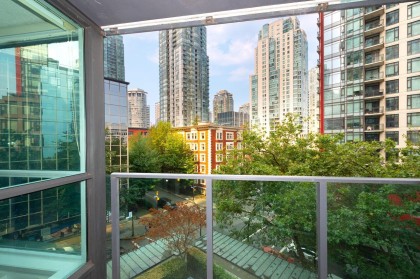 Photo 6 at 507 - 1189 Melville Street, Coal Harbour, Vancouver West