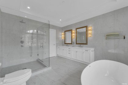 Photo 27 at 920 3rd Street, Cedardale, West Vancouver
