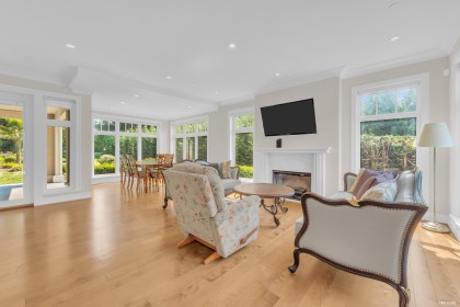 Photo 12 at 920 3rd Street, Cedardale, West Vancouver