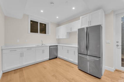 Photo 32 at 920 3rd Street, Cedardale, West Vancouver