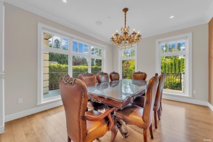 Photo 10 at 920 3rd Street, Cedardale, West Vancouver