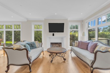 Photo 14 at 920 3rd Street, Cedardale, West Vancouver