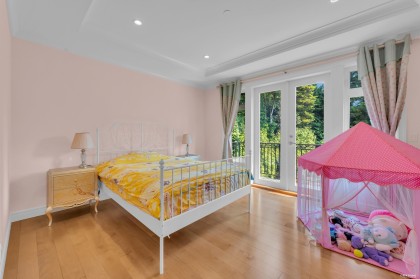 Photo 29 at 920 3rd Street, Cedardale, West Vancouver