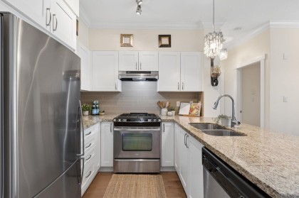 Photo 9 at 203 - 1111 E 27th Street, Lynn Valley, North Vancouver