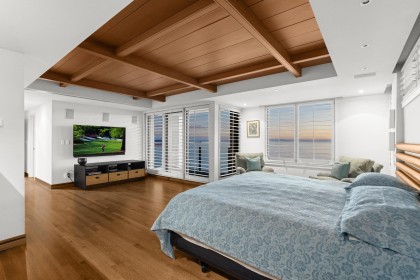 Photo 13 at 10 - 2250 Bellevue Avenue, Dundarave, West Vancouver