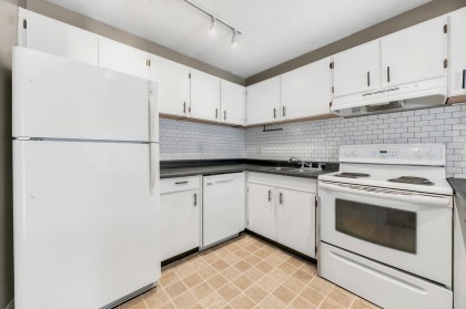 Photo 8 at 62 - 1930 Cedar Village Crescent, Westlynn, North Vancouver