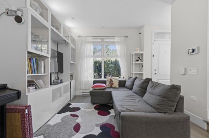 Photo 2 at 276 W 62nd Avenue, Marpole, Vancouver West