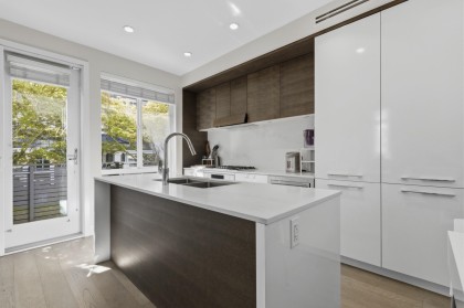 Photo 7 at 276 W 62nd Avenue, Marpole, Vancouver West