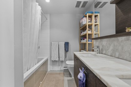 Photo 10 at 276 W 62nd Avenue, Marpole, Vancouver West