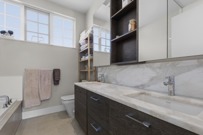 Photo 14 at 276 W 62nd Avenue, Marpole, Vancouver West