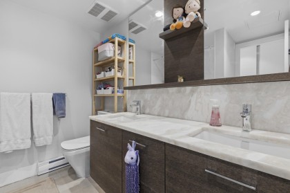 Photo 15 at 276 W 62nd Avenue, Marpole, Vancouver West