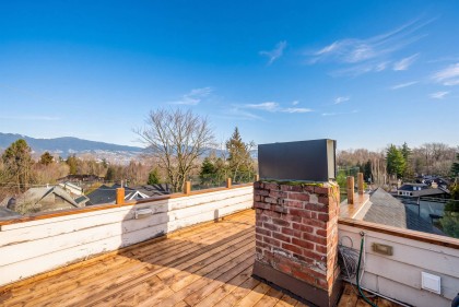 Photo 4 at 4396 Locarno Crescent, Point Grey, Vancouver West