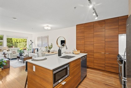 Photo 9 at 210 - 1677 Lloyd Avenue, Pemberton NV, North Vancouver