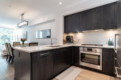 Photo 5 at 5510 Oak Street, Cambie, Vancouver West