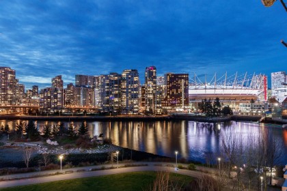 Photo 4 at 38 Athletes Way, False Creek, Vancouver West
