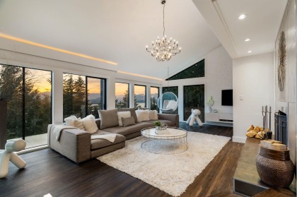 Photo 13 at 470 Timbertop Drive, Lions Bay, West Vancouver