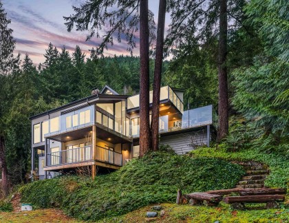 Photo 1 at 470 Timbertop Drive, Lions Bay, West Vancouver