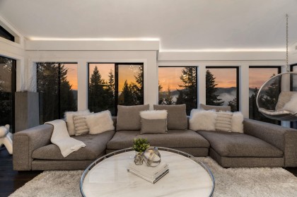 Photo 4 at 470 Timbertop Drive, Lions Bay, West Vancouver