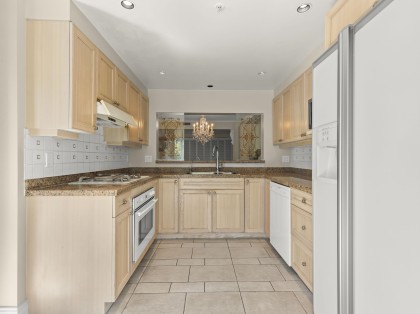 Photo 15 at 412 - 618 W 45th Avenue, Oakridge VW, Vancouver West