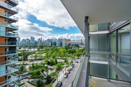 Photo 6 at 1008 - 1788 Columbia Street, False Creek, Vancouver West