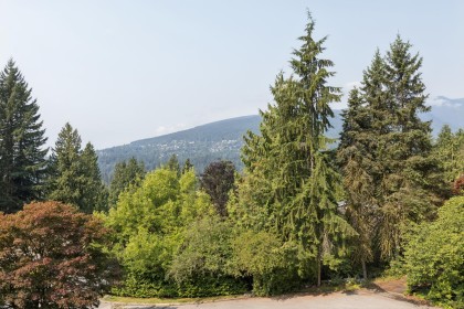 Photo 16 at 704 Maurelle Court, Canyon Heights NV, North Vancouver