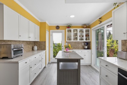 Photo 10 at 704 Maurelle Court, Canyon Heights NV, North Vancouver