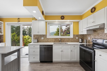 Photo 11 at 704 Maurelle Court, Canyon Heights NV, North Vancouver