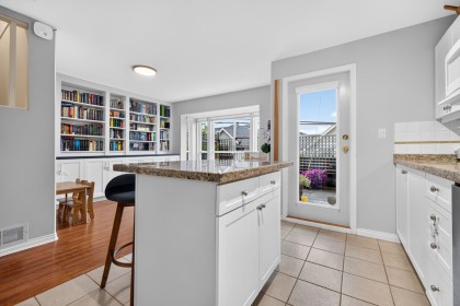 Photo 12 at 109 - 225 E 6th Street, Lower Lonsdale, North Vancouver
