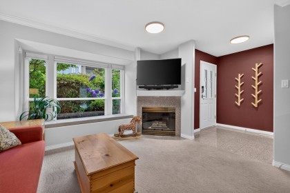 Photo 3 at 109 - 225 E 6th Street, Lower Lonsdale, North Vancouver