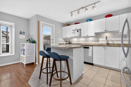 Photo 10 at 109 - 225 E 6th Street, Lower Lonsdale, North Vancouver