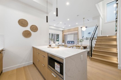 Photo 15 at 1 - 3708 W 18th Avenue, Dunbar, Vancouver West