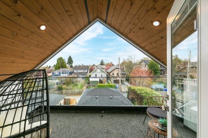 Photo 32 at 2 - 3708 W 18th Avenue, Dunbar, Vancouver West