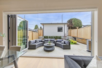 Photo 15 at 2 - 3708 W 18th Avenue, Dunbar, Vancouver West