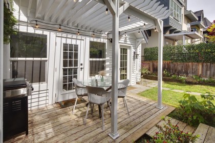 Photo 4 at 2977 W 6th Avenue, Kitsilano, Vancouver West