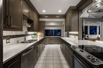 Photo 27 at 14 - 2246 Folkestone Way, Panorama Village, West Vancouver